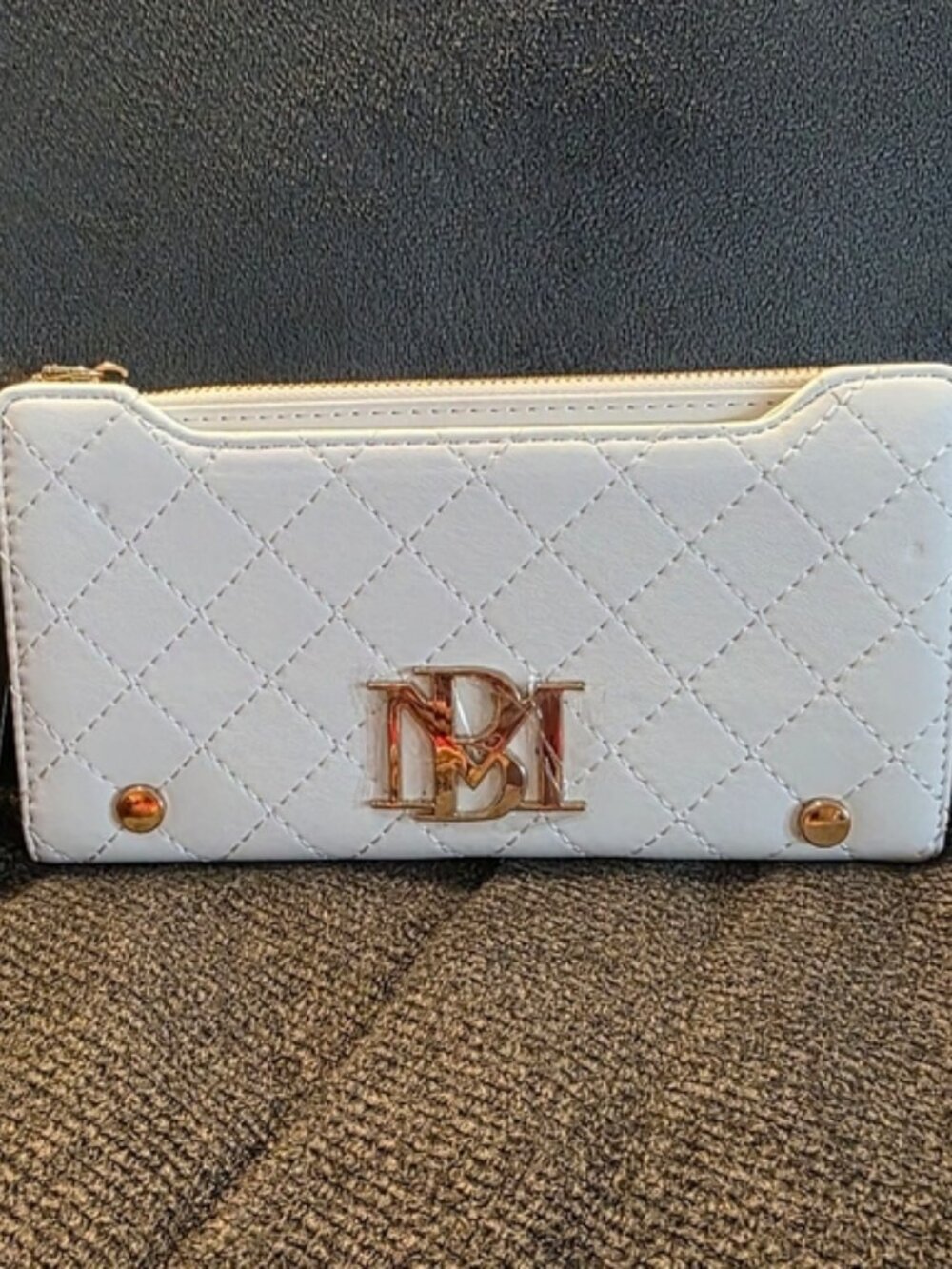 Badgley Mischka White Quilted Wallet with Gold Logo new